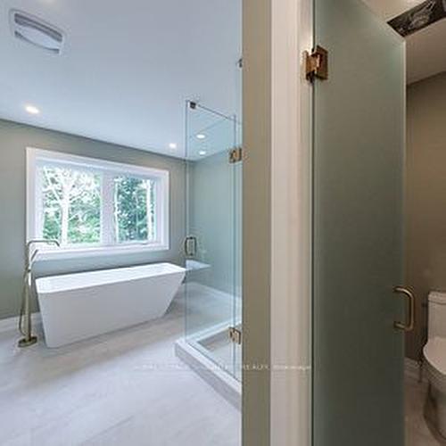 115 Rankin'S Cres, Blue Mountains, ON - Indoor Photo Showing Bathroom