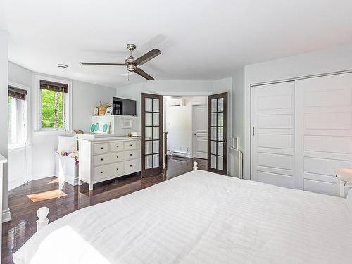 Master bedroom - 121 Rue Du Bourgeon, Orford, QC - Indoor Photo Showing Bedroom