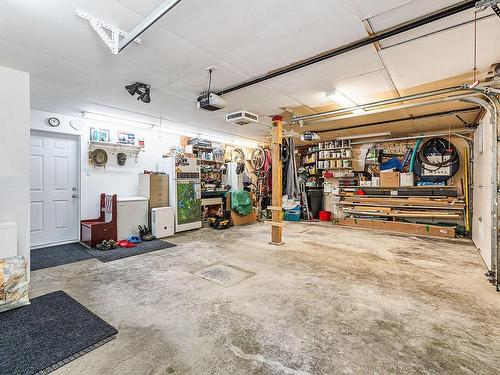 Garage - 121 Rue Du Bourgeon, Orford, QC - Indoor Photo Showing Garage