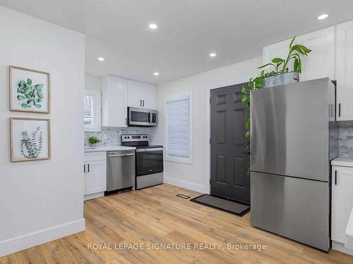 Main-659 Dolph St N, Cambridge, ON - Indoor Photo Showing Kitchen