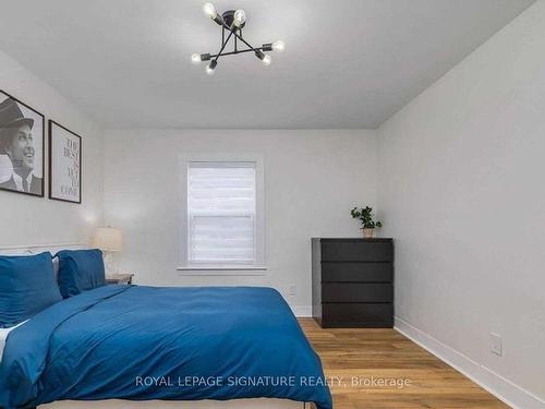 Main-659 Dolph St N, Cambridge, ON - Indoor Photo Showing Bedroom