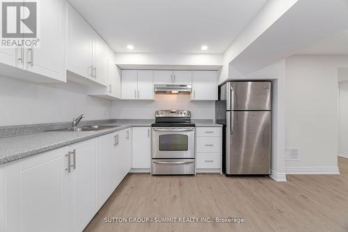 1379 Bough Beeches Boulevard, Mississauga, ON - Indoor Photo Showing Kitchen With Stainless Steel Kitchen With Double Sink
