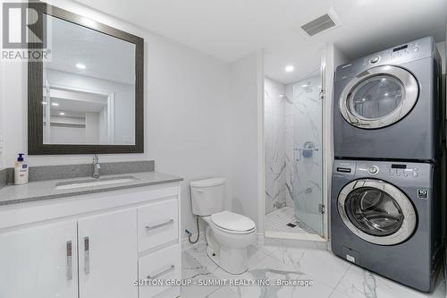 1379 Bough Beeches Boulevard, Mississauga, ON - Indoor Photo Showing Laundry Room