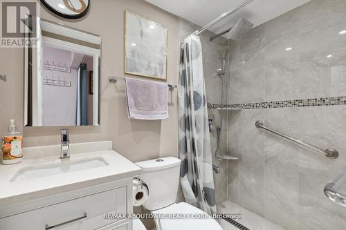 5687 Goldenbrook Drive, Mississauga, ON - Indoor Photo Showing Bathroom