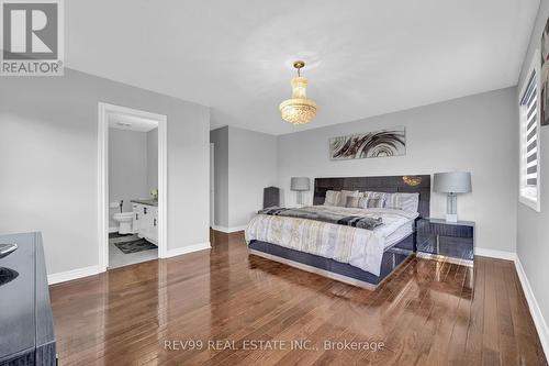 7249 Gagliano Drive, Mississauga, ON - Indoor Photo Showing Bedroom