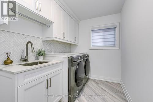 74 O'Hara Place, Brampton, ON - Indoor Photo Showing Laundry Room