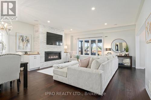 277 Church Street N, New Tecumseth, ON - Indoor Photo Showing Living Room With Fireplace