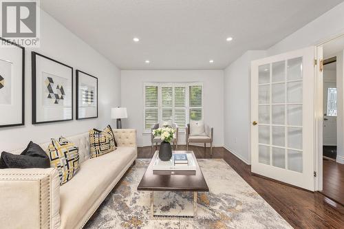 48 Mullen Drive, Vaughan, ON - Indoor Photo Showing Living Room