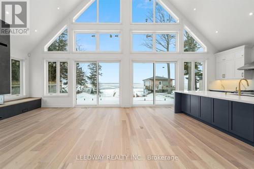 24410 Thorah Park Boulevard, Brock, ON - Indoor Photo Showing Kitchen