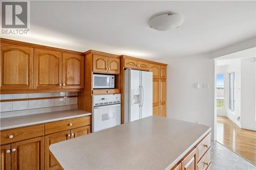 2 De La Plage, Beaubassin East, NB - Indoor Photo Showing Kitchen