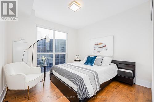 2011 - 300 Front Street W, Toronto (Waterfront Communities), ON - Indoor Photo Showing Bedroom