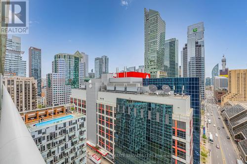 2011 - 300 Front Street W, Toronto (Waterfront Communities), ON - Outdoor With Facade