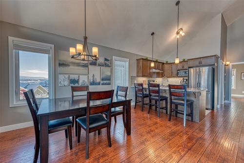 438-6973 Terazona Drive, Kelowna, BC - Indoor Photo Showing Dining Room