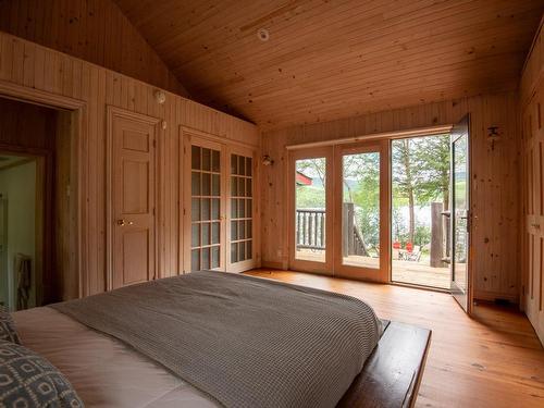 Chambre Ã Â coucher - 2916  - 2918 Rive Du Lac-Tremblant, Lac-Tremblant-Nord, QC - Indoor Photo Showing Bedroom