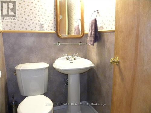 22 Water Street, Kawartha Lakes, ON - Indoor Photo Showing Bathroom