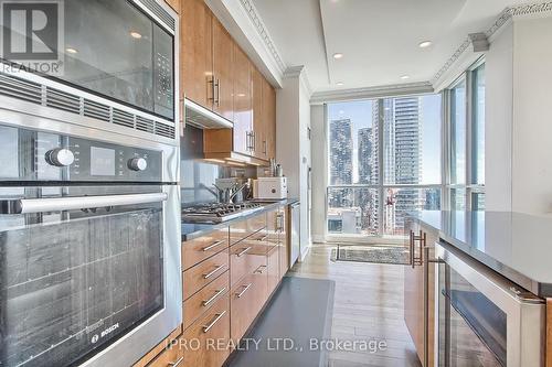 4305 - 16 Harbour Street, Toronto, ON - Indoor Photo Showing Kitchen