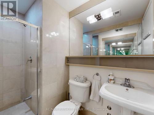 910 - 85 Bloor Street E, Toronto, ON - Indoor Photo Showing Bathroom