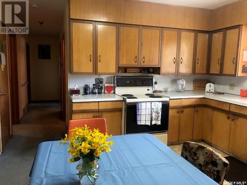 401 1St Avenue E, Buchanan, SK - Indoor Photo Showing Kitchen