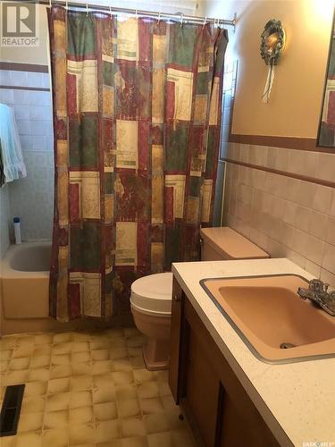 401 1St Avenue E, Buchanan, SK - Indoor Photo Showing Bathroom