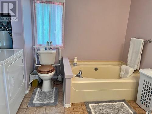 25 313 Westland Road, Quesnel, BC - Indoor Photo Showing Bathroom