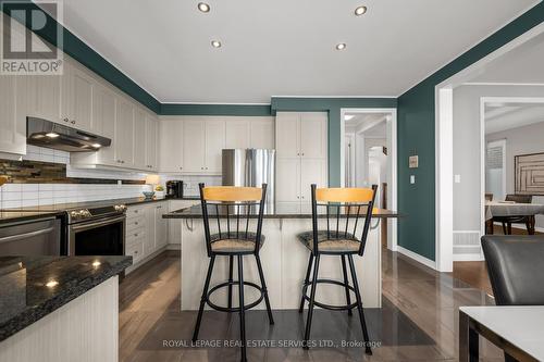 225 Cherryhurst Road, Oakville, ON - Indoor Photo Showing Kitchen With Stainless Steel Kitchen With Upgraded Kitchen