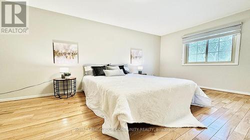 479 Isabella Ave, Mississauga, ON - Indoor Photo Showing Bedroom