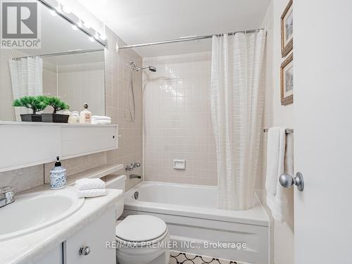 301 - 270 Scarlett Road, Toronto, ON - Indoor Photo Showing Bathroom