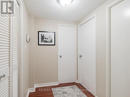 301 - 270 Scarlett Road, Toronto, ON - Indoor Photo Showing Other Room