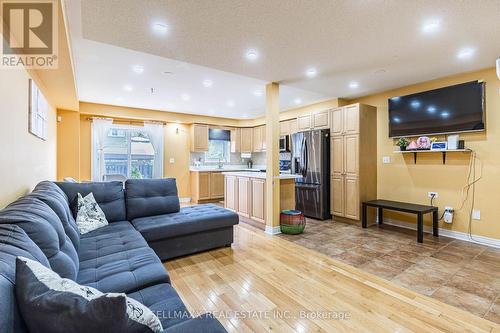 25 Heartview Road, Brampton, ON - Indoor Photo Showing Living Room