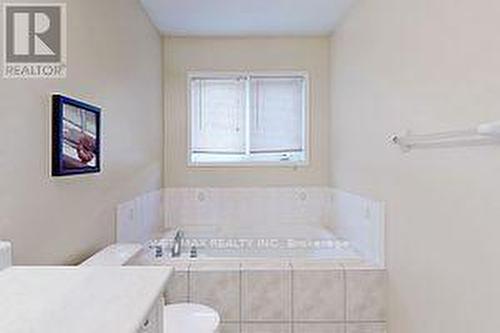 66 Bowsfield Road, Toronto W05, ON - Indoor Photo Showing Bathroom