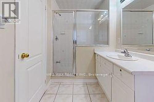 66 Bowsfield Road, Toronto, ON - Indoor Photo Showing Bathroom