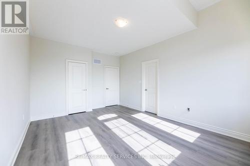 40 Gardenbrook Trail, Hamilton, ON - Indoor Photo Showing Other Room