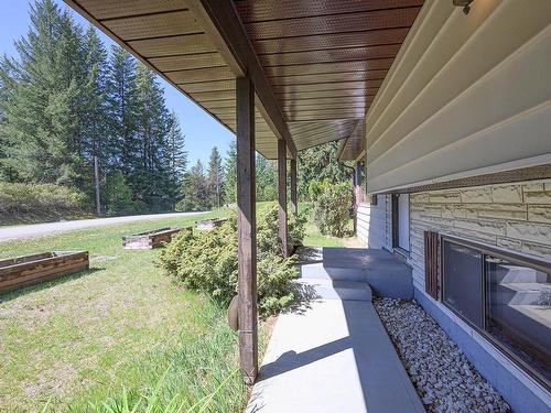 333 Wyndhaven Drive, Clearwater, BC -  With Fireplace With Exterior
