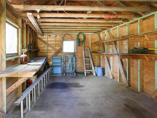 333 Wyndhaven Drive, Clearwater, BC - Indoor Photo Showing Basement
