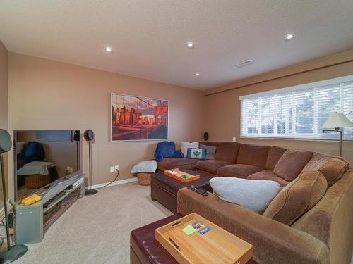 26-383 Columbia Street, Kamloops, BC - Indoor Photo Showing Living Room