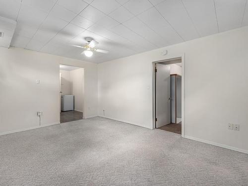 1055 Calmar Place, Kamloops, BC - Indoor Photo Showing Other Room