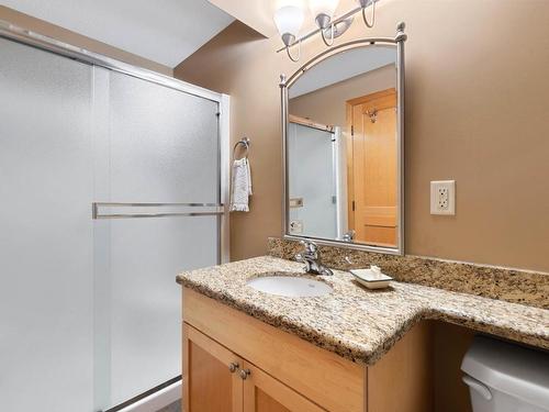 10-2715 Fairways Drive, Sun Peaks, BC - Indoor Photo Showing Bathroom