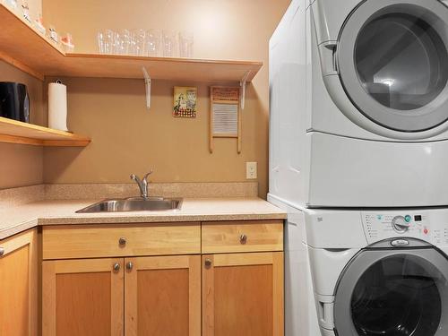 10-2715 Fairways Drive, Sun Peaks, BC - Indoor Photo Showing Laundry Room