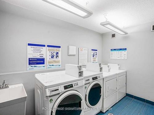 1604-720 Spadina Ave, Toronto, ON - Indoor Photo Showing Laundry Room