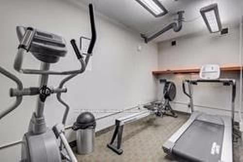 1604-720 Spadina Ave, Toronto, ON - Indoor Photo Showing Gym Room