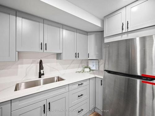 62 Shandon Dr, Toronto, ON - Indoor Photo Showing Kitchen With Double Sink