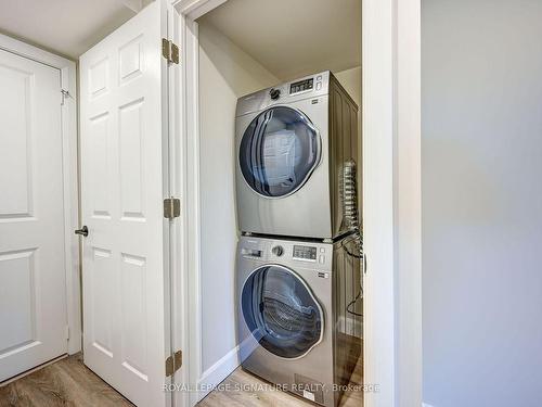 59B Hackwood Cres, Aurora, ON - Indoor Photo Showing Laundry Room
