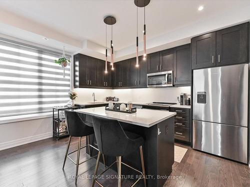 609-1190 Cawthra Rd, Mississauga, ON - Indoor Photo Showing Kitchen With Upgraded Kitchen