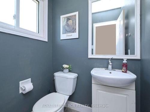 639 Willow St N, Shelburne, ON - Indoor Photo Showing Bathroom