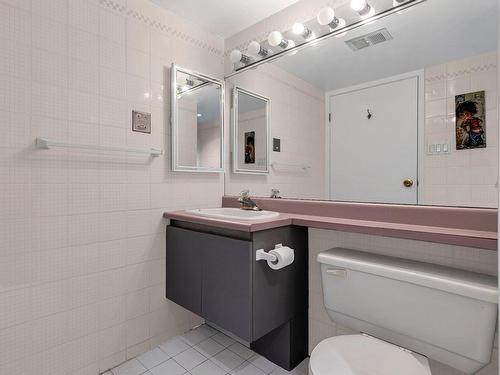 Bathroom - 505-999 Boul. Montpellier, Montréal (Saint-Laurent), QC - Indoor Photo Showing Bathroom