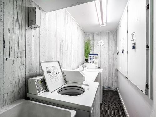 Laundry room - 3260 Av. Ridgewood, Montréal (Côte-Des-Neiges/Notre-Dame-De-Grâce), QC - Indoor Photo Showing Laundry Room