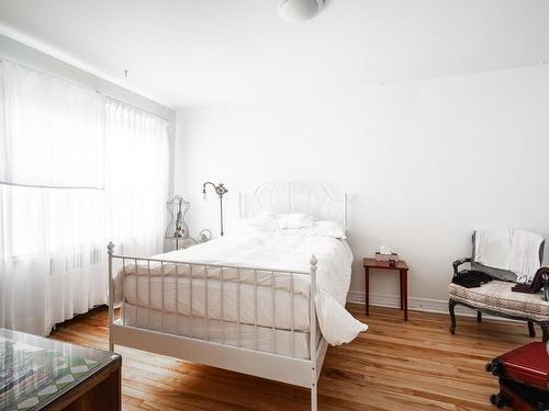 Master bedroom - 3335 Av. Ridgewood, Montréal (Côte-Des-Neiges/Notre-Dame-De-Grâce), QC - Indoor Photo Showing Bedroom