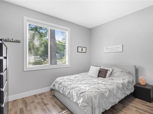 263 Westwood Rd, Nanaimo, BC - Indoor Photo Showing Bedroom