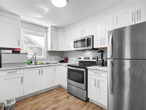 263 Westwood Rd, Nanaimo, BC - Indoor Photo Showing Kitchen