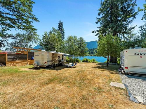 8580 North Shore Rd, Lake Cowichan, BC - Outdoor